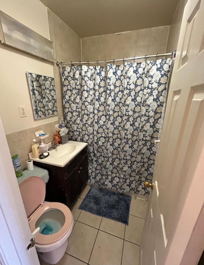 Lovely 2Bd 1Br Apt Нью-Йорк Екстер'єр фото
